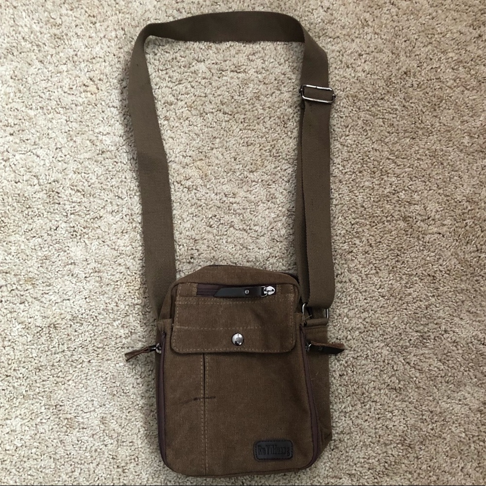 Cross Body Bag with many pockets